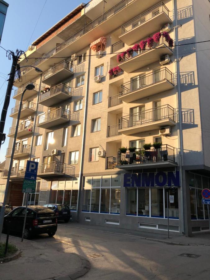 Mirkovic Lux Apartman Ni Eksteriør billede