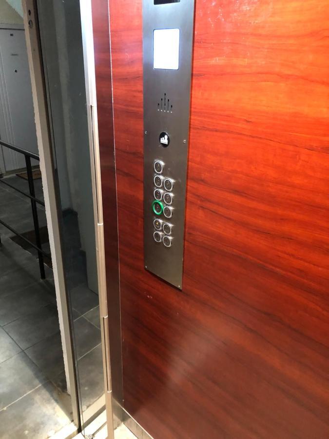 Mirkovic Lux Apartman Ni Eksteriør billede